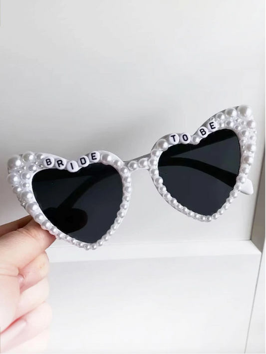 Bride to Be Zonnebril - Hartvormig Design met Parelversiering - DIY Zelfmontage - Exclusief Lijm - Bachelorette - Vrijgezellenfeest - Bruiloft
