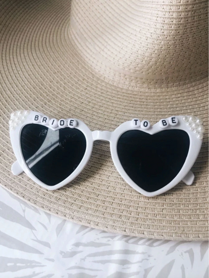 Bride to Be Zonnebril - Hartvormig Design met Parelversiering - DIY Zelfmontage - Exclusief Lijm - Bachelorette - Vrijgezellenfeest - Bruiloft