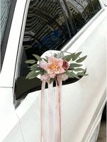Bruiloft Auto Decoratie – 1 stuk - Driekoppige Roze Rozen – Kunstbloemen Corsage – Autospiegel Versiering – Deurhendel – Spiegel – Auto – 50cm – Met Linten – Bruidsauto Bloemstuk